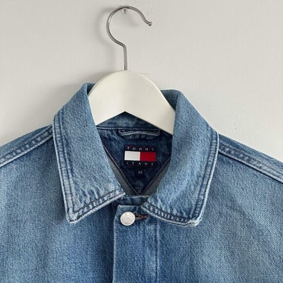 Tommy Jeans Tommy Girl Oversized Cropped Trucker Jacket - Picture 4 of 6